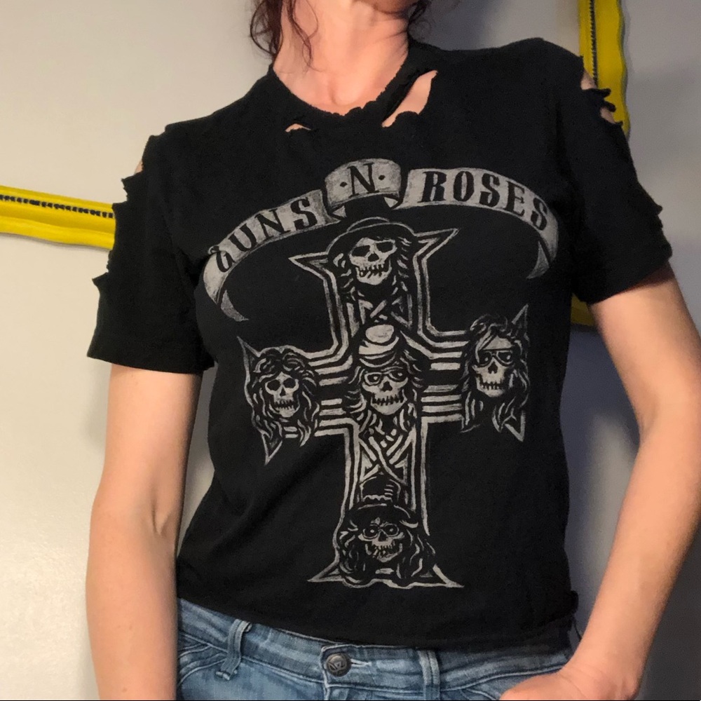 Guns N Roses Distressed Band tee. Fitted babydoll